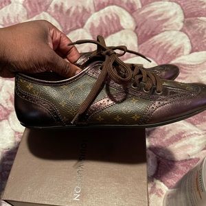 Authentic Women's Louie Vuitton shoe.